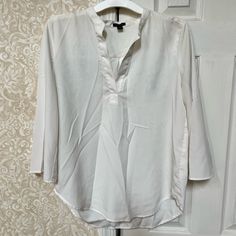 Never Worn Summer Workwear Blouse With 3/4 Sleeves, White 3/4 Sleeve Office Tops, White 3/4 Sleeve Tops For Office, Summer Office Blouse With 3/4 Sleeves, Spring Workwear Blouse With 3/4 Sleeves, Elegant 3/4 Sleeve Blouse For Brunch, White 3/4 Sleeve Blouse For Work, Casual 3/4 Sleeve Office Blouse, Casual Office Blouse With 3/4 Sleeves