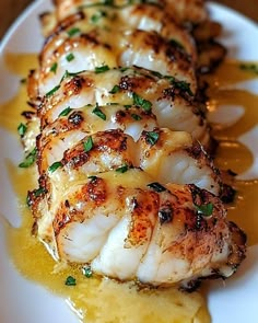 Creamy Garlic Butter Sauce, Garlic Butter Lobster, Butter Lobster, Seafood Dish Recipes, Lobster Dishes, Lobster Recipes Tail, Lobster Dinner, Seafood Entrees, Yummy Seafood