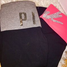 Brand New Crop Yoga Leggings Size S! Bundle For $75 Or Each Is $45 Victoria Secret Room Ideas, Victoria Secret Room, Secret Room Ideas, Mcbling Outfits, Thrift Manifest, Juicy Couture Clothes, Couture Clothes, Y2k Baddie, Pink Style