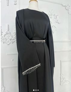 New Design Abaya, Design Abaya, Eid Outfit Ideas, Muslimah Fashion Casual, Abaya Collection, Black Abaya, Fashion Top Outfits, Mode Abaya, Modest Dresses Casual