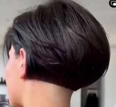 Graduated Bob Haircuts Short, Modern Pixie Haircut, Short Stacked Hair, Modern Pixie, Haircut Gray Hair, Hair Cuts 2017, Pixie Haircut Ideas, Graduated Bob Haircuts, Short White Hair