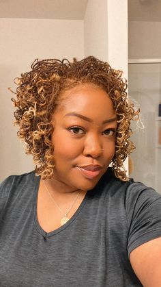 Sisterlocks cut into Asymetrical Bob Ginger Blonde. Cut/Color by Christina at Taji Natural Hair Salon, Raleigh location. Hair Styles For Microlocs, Sisterlock Bob, Ginger Sisterlocks, Short Microlocs Hairstyles, Blonde Sisterlocks, Sisterlocks Color, Colored Sisterlocks, Tortoise Shell Hair Color, Sisterloc Styles