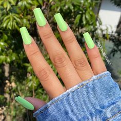 Lime Green Coffin Acrylic Nails, Light Lime Green Nails, Bright Green Acrylic Nails, Neon Coffin Nails, Lime Green Nails Design, Neon Lime Nails, Bright Green Nails, Light Green Nails, Green Nail Ideas