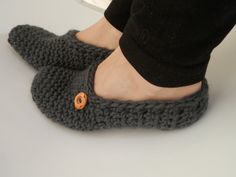 A beautiful pair of women's boot crochet slippers. Made of wool yarn they are so soft, warm, cozy to wear and have a lot of bulk for extra comfort. Soles are covered with latex, which makes them not slippery to walk and give it a long life. To make a slippers takes 3-5 days. If you want any other colors or size, please contact me. Decorations, as buttons or ribbons, can differ as in photo. If your skin is sensitive, the thread can irritate the skin because it is wool. CARE: gently handwash in wa Slippers Boot, Crochet Boots Pattern, Crochet Slipper Boots, Slipper Pattern, Crochet Slipper, Handmade House, Crochet Slippers Free Pattern, Shoes Crochet, Crochet Baby Boots