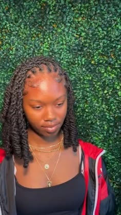 Protective Hairstyles Braids Short, Hairstyles Braids Short, Hairstyles Locs, Invisible Locs, Hairstyles Protective, Braids Short, Tan Skin Blonde Hair, Short Locs, Soft Locs