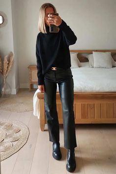 Black Sweater Turtleneck Outfit, Leather Pants Modest Outfit, Leather Pants Doc Martens Outfit, Sweater Leather Pants Outfit, Leather Pants Day Outfit, Leather Pants Outfit Going Out Classy, Leather Ankle Pants Outfit, Black Turtleneck With Jeans, Leather Leggings Work Outfit