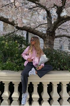 Trendy Winter Fashion, Pink Tumblr Aesthetic, London Outfit, Picture Outfits, Instagram Photo Inspiration, Ideas For Instagram Photos, I Promise You, Look Here, Feminine Outfit