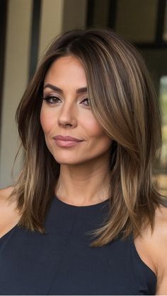 Rambut Brunette, Oval Face Hairstyles, European Hair, Mom Hairstyles, Shoulder Length Hair Cuts, Medium Hair Cuts, Shoulder Length Hair, Medium Length Hair Cuts, Brunette Hair