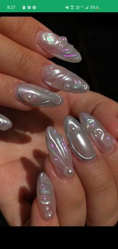 Nail Bubble Art, Water Droplet Nail Art, White Bubble Nails, Bubble Nail Design, Water Drip Nails, Bubble Acrylic Nails, Bubble Nails Designs, Dew Drop Nails, Bubble Nails Trend