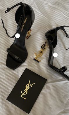 Louis Vuitton Heels Aesthetic, Talon Ysl, Loubitons Heels Aesthetic, Black Classy Heels, Black High Heels Aesthetic, Ysl Heels Aesthetic, Loubitons Heels