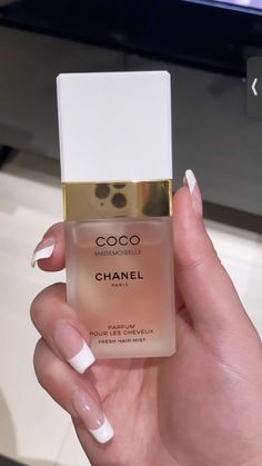 Chanel Hair Mist, Coco Chanel Perfume, Fragrance Lab, Pretty Perfume, Create Your Dream Life, Pretty Perfume Bottles, Hand Gestures