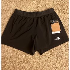 Nwt The North Face Flash Dry Shorts, Size S. Black, With Zip Pockets. Womens Motivation, Athletic Shorts Women, North Face Shorts, Olive Green Shorts, Coral Print, Fleece Shorts, Black North Face, Green Shorts, North Face Women