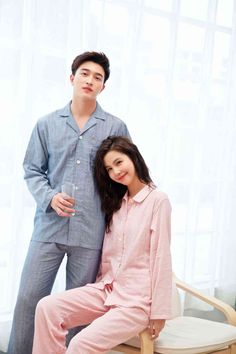 Japanese-style seamless combed cotton double-layer gauze couples pajamas on sale Couple Night Suit, Family Matching Long Sleeve Loungewear, Family Matching Long Sleeve Sleepwear For Loungewear, Family Matching Long Sleeve Loungewear Sleepwear, Mathching Pajamas, Asian Pajamas, Couple’s Pajamas, Linen Long Sleeve Sleepwear For Pajama Party, Linen Long Sleeve Sleepwear For Lounging