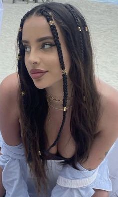 Braid Rings Hair Hairstyles, Hair Styles With Gold Cuffs, Braids With Rings, Hair Rings Hairstyles, Braids With Jewels, Cleopatra Hair, Hair Piercing, Peinados Hair Styles, Pause Button