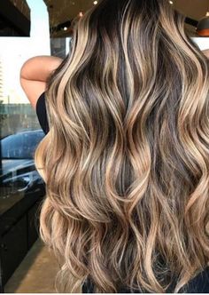 Brown With Blonde, Brown Straight Hair, Balayage Blond, Brown Ombre Hair, Brunette Balayage, Beautiful Brunette, Balayage Blonde, Hair Color Light Brown, Brown Blonde Hair