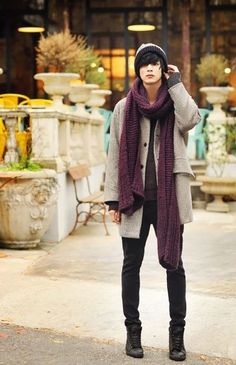 Won Jong Jin Love the scarf texture Won Jong Jin, Japanese Winter, Oppa Gangnam Style, Urban Jeans, Asian Men Fashion, Korean Winter, Male Clothes