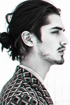 The blurry man bun. I am just obsessed with men who have long, beautiful hair...It's a weakness. Man Bun Hairstyles, Jesse Metcalfe, Avan Jogia, Ryan Guzman, Taylor Kitsch, Karl Urban, Joe Manganiello, Man Bun, Grunge Hair