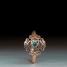 Gold Emerald victorian antique rings - Filigree - Vintage ring - Medieval Ring -Renaissance - fantas Medieval Ring, Victorian Style Rings, Medieval Rings, Ruby Rings, Vintage Inspired Rings, Princess Cut Rings, Handmade Fine Jewelry, Victorian Rings, Gold Ring Sets