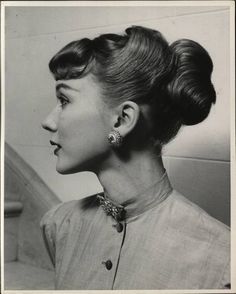 50s Updo, Old Fashion Hairstyle, 1950’s Hairstyles, 1950 Hairstyles, 1950’s Hair, 1950s Hairstyle, 50s Hair Tutorials, 1950s Hair, Nina Leen