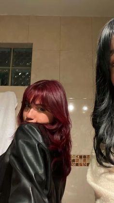 Outfit Ideas With Red Hair, Red Hair W Bangs, Grunge Hair Color, Red Hair Outfit Ideas, Red Cherry Hair, Red Hair Outfits, Red Hair With Bangs, Red Hair Inspiration, Cherry Red Hair