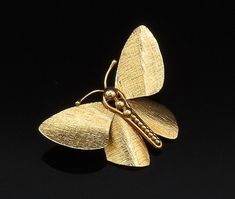 HARRY S. BICK 14K GOLD - Vintage Elegant Textured Butterfly Brooch Pin - GB158  Jewelry Type:          Brooch Pin   Metal Type:             14k Gold   Metal Size:              1.75" x 1.25"   Stone Type:             N/A   Condition:               N/A  Jewelry Weight:      5 Grams  PLEASE NOTE: THIS ITEM IS PRE-OWNED. ALTHOUGH MOST ITEMS ARE IN VERY GOOD CONDITION, SOME MAY NEED CLEANING AND/OR MINOR REPAIRS. WE MAKE A VERY STRONG EFFORT TO UPLOAD CLEAR PICTURES. PLEASE INSPECT ALL PICTURES AND ASK ALL QUESTIONS YOU MAY HAVE PRIOR TO MAKING A PURCHASE. NOT ALL STONES ARE GENUINE, SOME ARE ENHANCED OR CREATED. Hallmarked Yellow Gold Brooches For Evening, Hallmarked Yellow Gold Evening Brooch, Hallmarked Yellow Gold Evening Brooches, Evening Yellow Gold Hallmarked Brooches, Fine Jewelry Hallmarked Yellow Gold Brooches, Hallmarked Yellow Gold Brooches, Fine Jewelry, Hallmarked Yellow Gold Fine Jewelry Brooches, Fine Jewelry Yellow Gold Hallmarked Brooches, Formal Fine Jewelry Gold Brooches