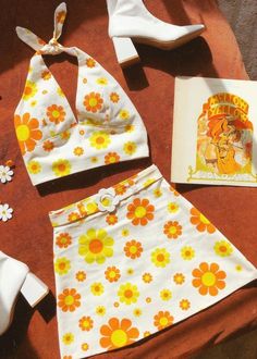 Flower Power Outfit, Power Outfit, Hslot Outfit Ideas, 70s Aesthetic, Estilo Hippie