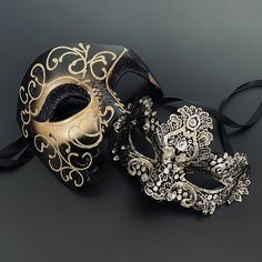 Show up laced and decorated with the black and gold couples mask. Show up as Phantoms of the Opera - plural Rich Power Couple Aesthetic, Mask Ball Party, Black And Gold Masquerade Mask, Masquerade Party Outfit, Masquerade Mask Women, Fantasy Oc, Gold Masquerade Mask, Black Masquerade Mask, Lace Masquerade Masks