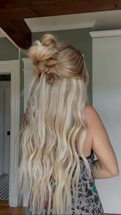 Cute little date night hairstyle Save & try ❤️‍🔥 | Instagram Hairstyles For Clip In Extensions, Long Hairstyles With Extensions, Cute Hairstyles Down, Hairstyles For Extensions, Hair Styles With Extensions, Hair Ideas For Blondes, Cosmetology Hairstyles