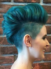 30 Cute Chin-Length Hairstyles You Need to Try Punk Haircut, Punk Hairstyles, Short Punk Hair, Short Spiky Haircuts, Mohawk Hairstyles, Punk Hair