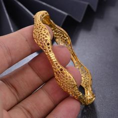 Afraic Jewelry- Trendy 4pcs/lot Gold Color Bangles For Women/Girl Luxury Curved bracelet Jewelry Party Gifts Free Size Gift PackageModel Number:2255801115170186Our product is a relatively high-end product, 5% of the gold plating can be used with confidence. It is a practical product for your party wedding birthday party. Gold jewelry makes your life more fun and beautiful. We have been working hard to dear. Provide more and better products Gold Alloy Bangle Bracelet, Bangles For Women, High End Products, Working Hard, For Your Party, Bracelet Jewelry, Jewelry Party, Party Wedding, Gold Plating