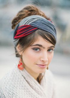 Scarfs Ideas, Mode Tips, Hair Scarf Styles, Mode Turban, Head Scarf Styles, Updos For Medium Length Hair, Bandana Hairstyles, Hair Wraps, Latest Hairstyles