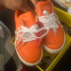 Color Is Orange In Good Condition Size 10 Off-White Unisex Off White Shoes, Orange White, Color Orange, Kids Shoes, Size 10, Off White, Orange, Sneakers, White