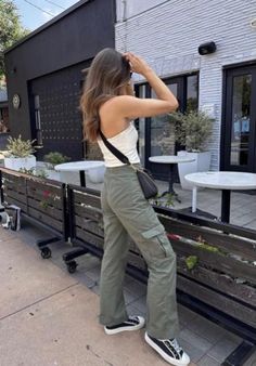 the cutest army green cargo pants. love these cargo pants outfit inspo! linked a similar pair from amazon <3 Army Green Cargo Pants Outfit, Army Green Pants Outfit, Green Cargo Pants Outfit, Green Pants Outfit, Wide Leg Casual Pants, High Waisted Cargo Pants, Army Green Pants, Trousers Wide Leg