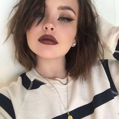 Skater Hair, Maquillage Goth, Bold Lip, Grunge Makeup, Eyes Makeup, Grunge Hair, Make Up Looks, Pretty Makeup, Aesthetic Makeup