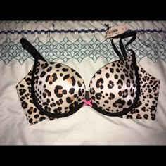 Brand New Mcbling Clothes, 2000s Accessories, Mcbling Trashy Y2k, Hello Kitty Bed, Feminine Things, Mcbling Fashion, Leopard Print Bra, Victorias Secret Set, Cute Bra