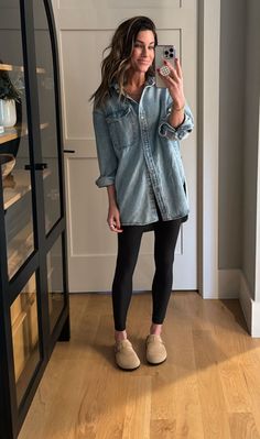 Shirt Dress Leggings Outfit, Cream Clogs Outfit, Spring Casual Outfits Women 2024, What To Wear With Clogs Outfits, Cute Mom Outfits Comfy Casual Fall Fashion, Clog Work Outfit, Black Mules Outfit Fall, Mule Outfits Women Fall, Jeans With Mules Outfit