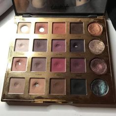 Project Pan, Makeup Pallets, Makeup Aesthetic, Make Up Inspo, Eyeshadow Pallets, Baby Boomer, Makeup Items, Makeup Goals, Makeup Palette