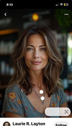 Cool Hair Tones Brunettes, Casual Outfits For Women In Their 40s, Short Highlighted Hair, Eldritch Tattoo, Hair Curling Techniques, Types Of Hair Color, Mom Haircuts, Blonde Hair Transformations, Hair Color Caramel