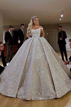 Diamante Wedding Dress, Fancy Wedding Dresses, Princess Belle, Ball Gowns Evening, Ball Gowns Prom, Quince Dresses