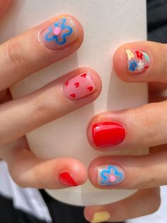 red and blue short nails with cute design Best Manicure For Short Nails, Short Summer Manicure, Short Nail Aesthetic Designs, Korean Gel Nails Simple, Each Nail Different Design, Short Manicure Designs, Summer Nails Gelish, Natural Nail Designs Short, Korean Short Nails