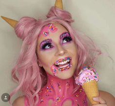 Makeup Zombie, Makeup Clown, Fantasy Make-up, Halloween Make-up Looks, Creepy Halloween Makeup, Cute Halloween Makeup, Unicorn Makeup