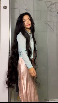 Hair Goal, 1950s Hairstyles, Long Shiny Hair, Long Hair Images, Long Indian Hair, Hair Inspiration Long, Long Silky Hair, Long Hair Pictures, Really Long Hair