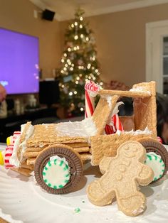 Graham Cracker Tractor Christmas Ginger Bread House Graham Cracker, Gram Cracker House Ideas, Gingerbread House Ideas Made Out Of Gram Crackers, Gram Cracker Gingerbread Houses, Graham Cracker Gingerbread House Design, Gingerbread House Ideas Graham Cracker