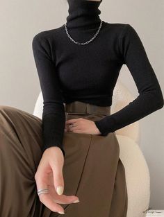 Elluis - Elegant Monochrome Turtleneck Knit Sweater: Sleek and Figure-Flattering Base Layer Base Layer, High Collar, Types Of Collars, Knit Sweater, Knitted Sweaters, Types Of Sleeves, Turtle Neck, Sleek, Slim Fit