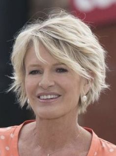 20 AMAZING SHORT HAIRCUTS FOR WOMEN OVER 50 - valemoods Kort Bob, Stylish Short Hair, Choppy Bob Hairstyles, Bob Haircut For Fine Hair, Short Hair Trends