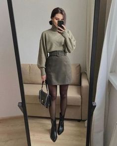 Lawyer Outfit, Simple Fall Outfits, Foto Tips, Skirt Mini, Looks Chic, 가을 패션, Mode Inspiration, Looks Style, Inspired Outfits