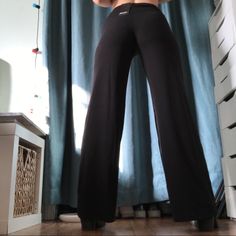 Super Soft Material, Lightweight, And Really Comfortable. Unfortunately They’re Too Small On Me And Give Me A Toe Lol. I’m 26 Waist And 37 Hips For Reference. Would Probably Best Fit A 24-25 Waist. Brand New With The Tag, Only Worn To Try On Black Bell Bottoms, Leopard Flares, Black Sequin Pants, Sequin Flare Pants, Tan Legs, Slacks For Women, Sequin Pants, Wide Leg Sweatpants, Pleated Pants