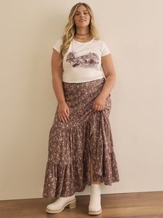 Kaylee Floral Maxi Skirt in Brown Floral Patterned Maxi Skirt Outfit, Maxi Skirt With Sweater, Plus Size Maxi Skirt Outfit, Maxi Skirt Outfit Fall, Fall Maxi Skirt Outfits, Fall Maxi Skirt, White Dress Skirt, Maxi Skirt Plus Size, Maxi Skirt Fall