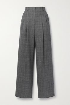 Tailoring influences the Fall '23 collections in so many beautiful ways, with Veronica de Piante's take adding effortless sophistication to the mix. Made in Italy, these 'Billie' trousers are tailored from wool with classic Prince of Wales checks. They sit high on the waist and have wide legs with soft pleats. Trouser Pants Pattern, Wide Leg Pants High Waisted, Checkered Trousers, Slacks For Women, Grey Trousers, Tailored Pants, Grey Pants, Fashion Design Clothes, Prince Of Wales