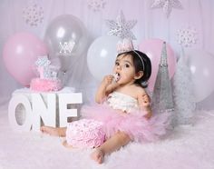 Winter ONEderland birthday Winter Birthday Dress, Winter Onederland Party Girl 1st Birthdays, 1st Birthday Pictures, 1st Birthday Photoshoot, First Birthday Pictures